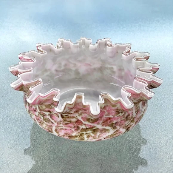 Ruffle Edge Pink and Brown Glass Centerpiece Bowl - Picture 3 of 8